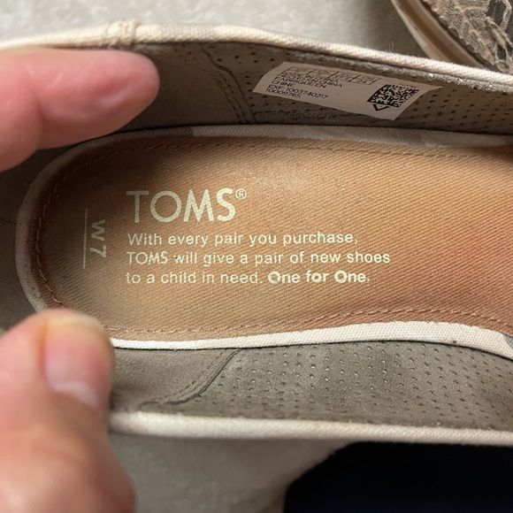 TOMS Stella Peep Toe Wedge Heels, Camo Neutral, Size 7 - Picture 8 of 9